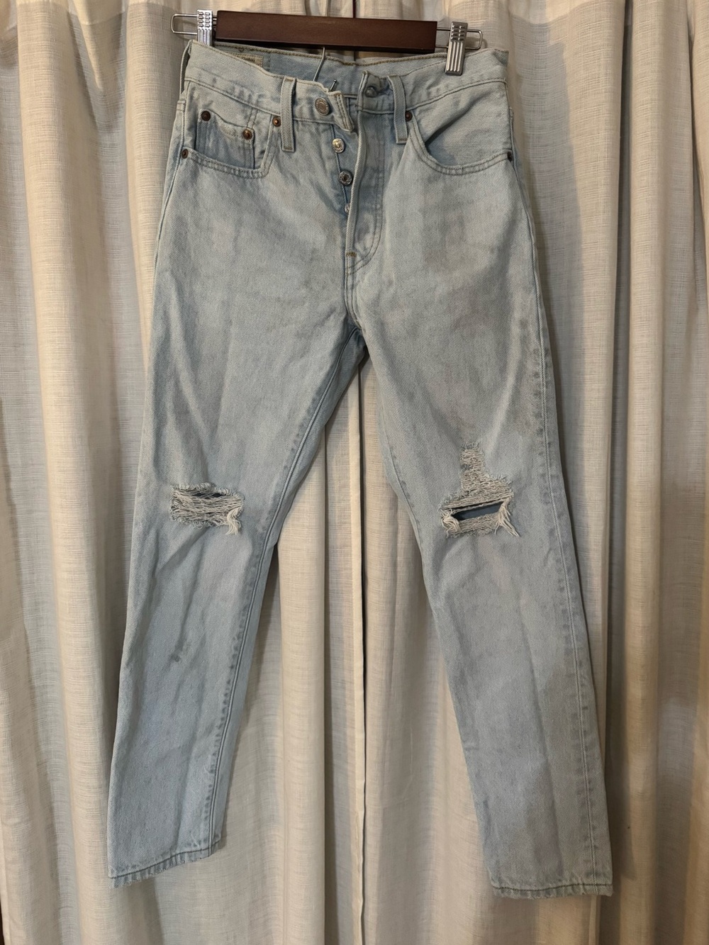 Levi’s 501 Original Distressed Cropped Mom Jeans Light Wash W24 L28